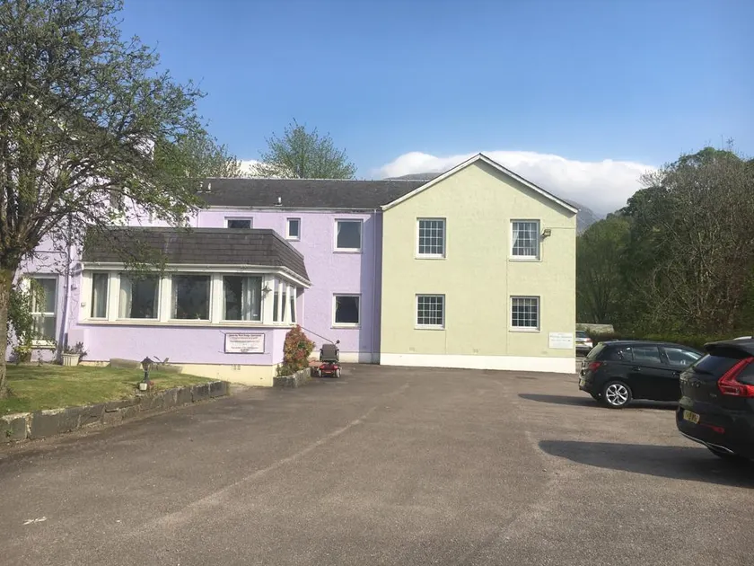 Glenlochy Apartments - Image 1