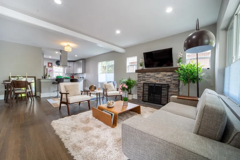 Elegant and Bright 4BR Home near DTWN and RiNo - Image 1