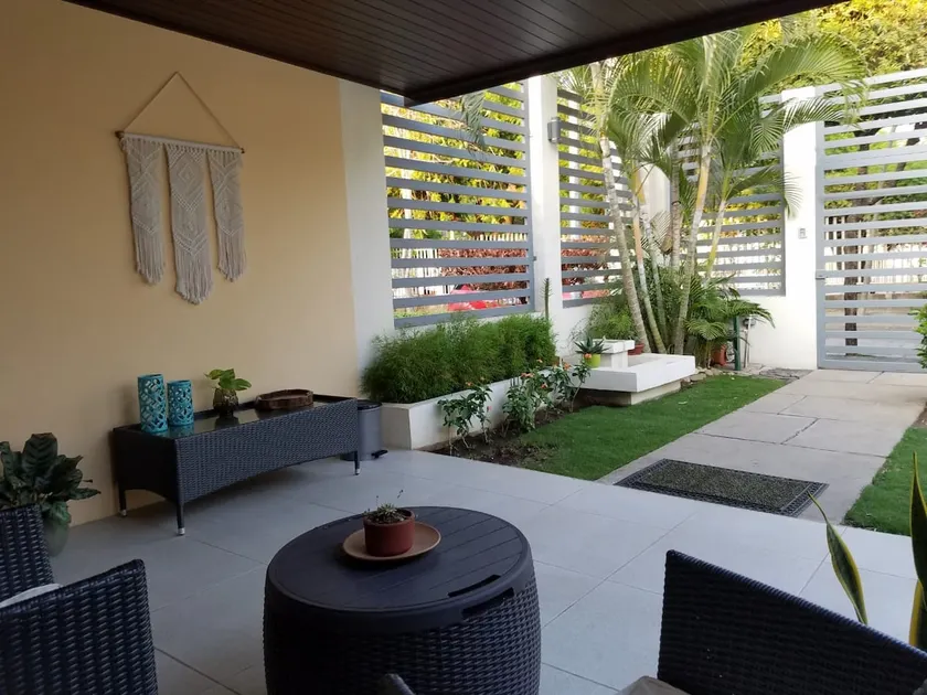 Runway 108 Apartment - Image 1