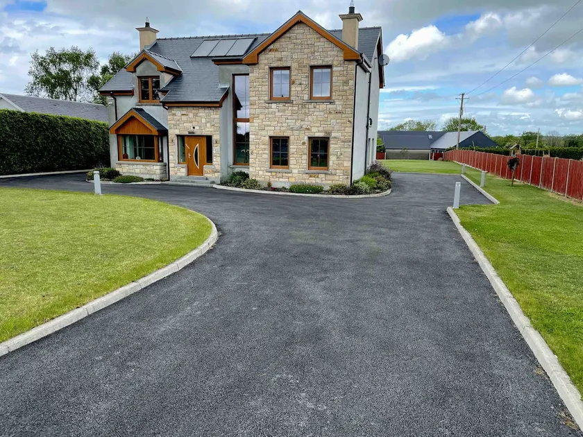 Explore the Wild Atlantic Way in comfort from here - Image 1