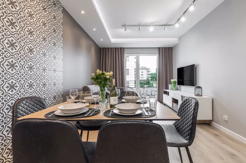 PREMIUM Apartments New Town Private Parking Included - Image 1