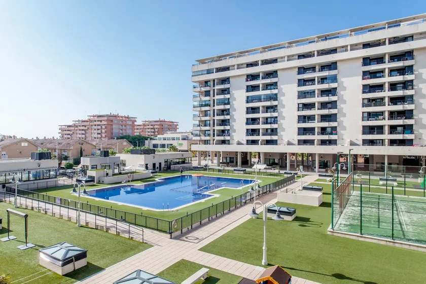 BEACH APARTMENT WITH POOL, ALL SERVICES, VALENCIA - Image 1