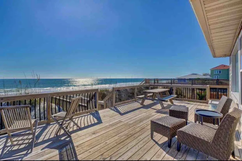 Oceanfront Cottage! 3 Bedrooms on Topsail Island! - Image 1