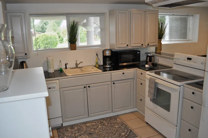 Cozy 1 BDR unit near Seattle & Airport with A/C - Image 1
