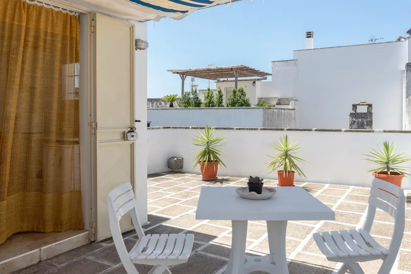 Centro Storico Matino vaulted house with Terrazzina - Image 1