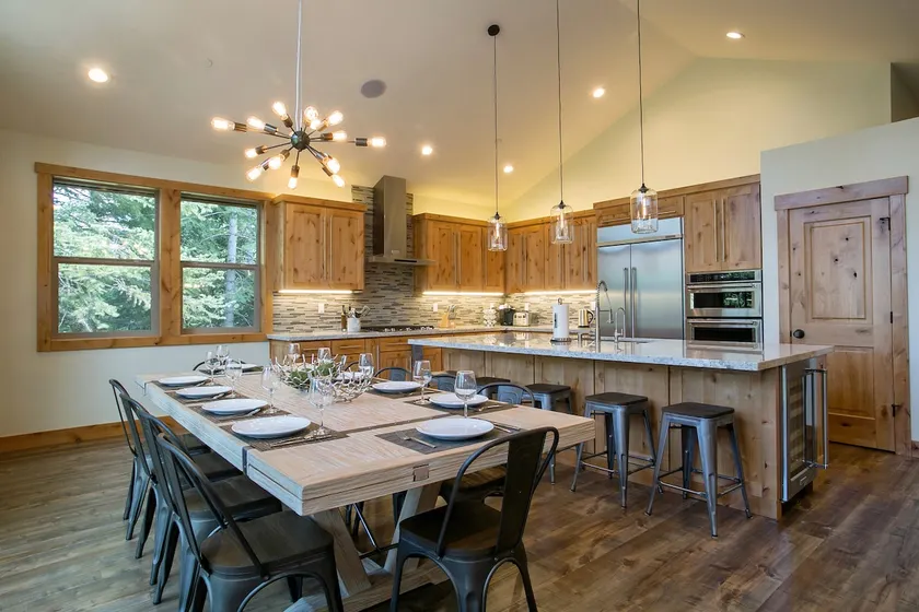 Luxury 6bd/6bath Sleeps 14! Sauna+Steam+Hot Tub - Image 1