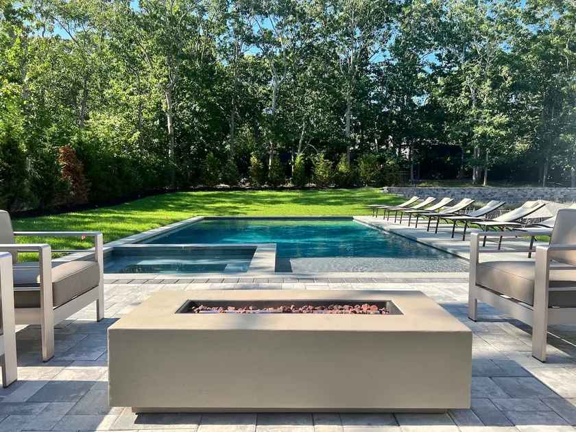 Bridies Edge - Southampton w/ Gunite Pool & Spa - Image 1