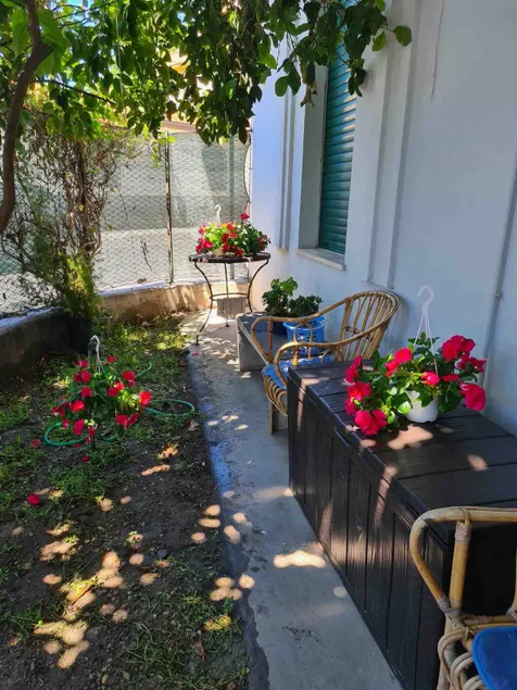 House with garden in the center just renovated - Image 1