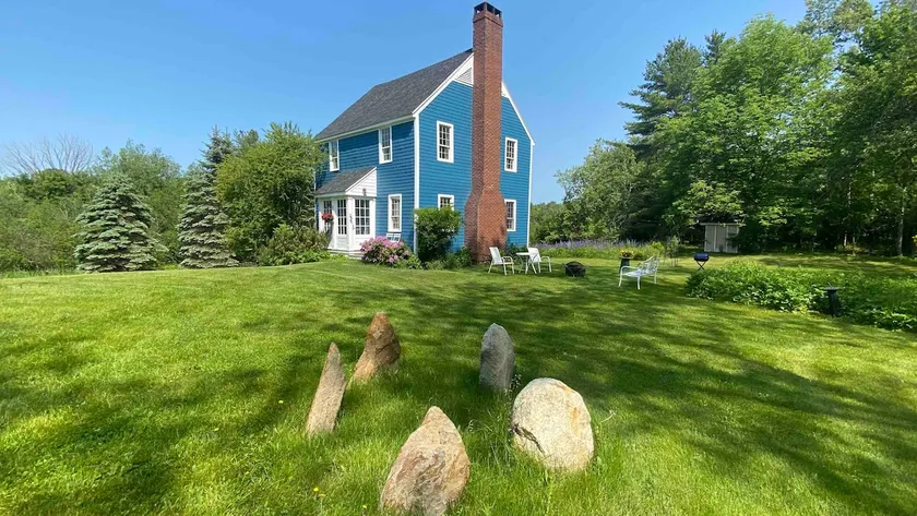 Cozy cottage in Orland Village-Penobscot Bay area - Image 1