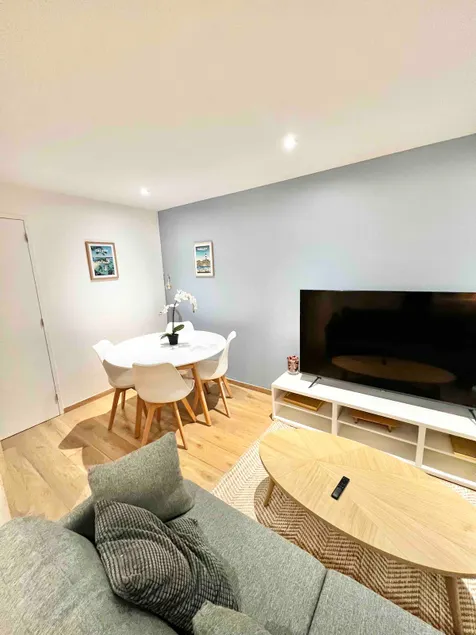 One-bedroom apartment in downtown Brest - Image 1