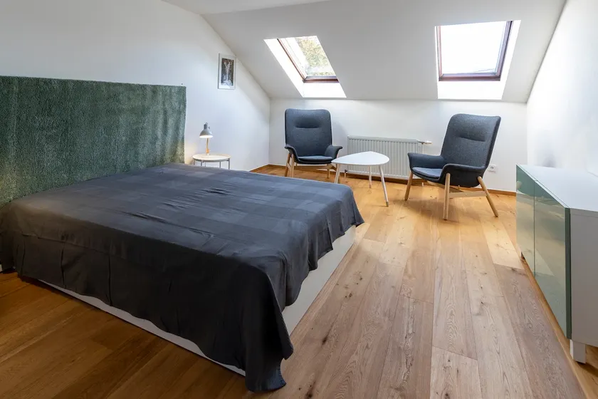Quiet&modern 72m² with parking, 10carmin to center - Image 1