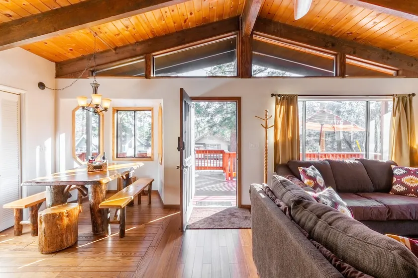 Bearadise Cabin - Image 1