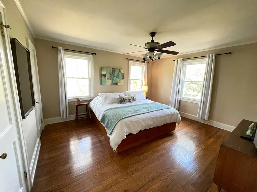Country Farmhouse Retreat - Image 1