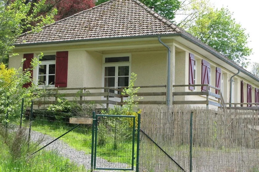 Feriehus i Luzy med indhegnet have - Image 1