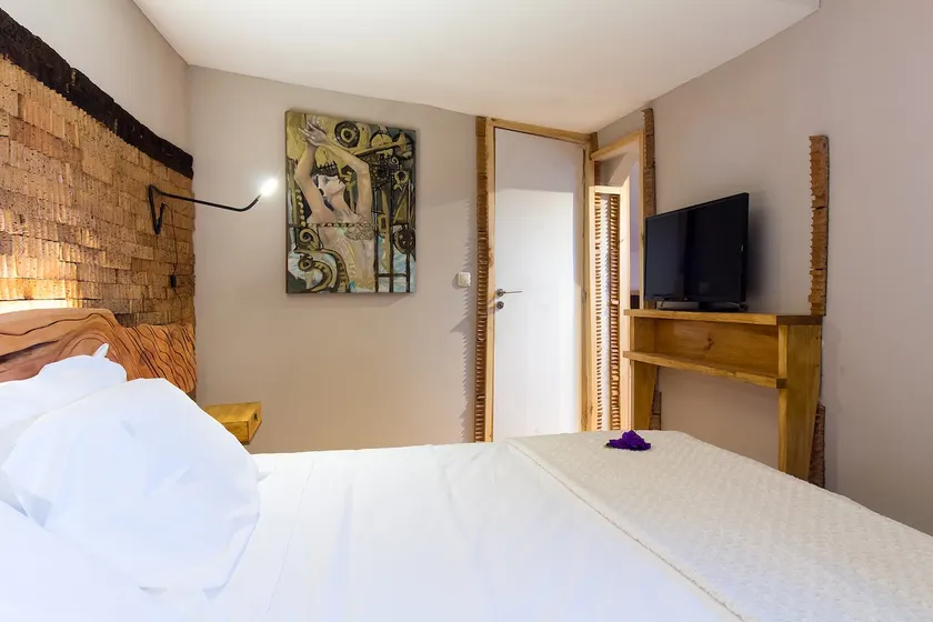 Feel at Home Guest House - Image 1