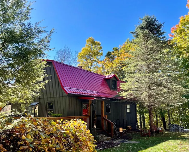 SkyBarn on Rocky Knob - Views, Relaxation, Adventure, Game Room & Hot Tub - Image 1