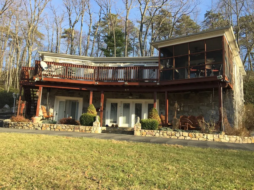 Mountain View Vacation Home - Image 1