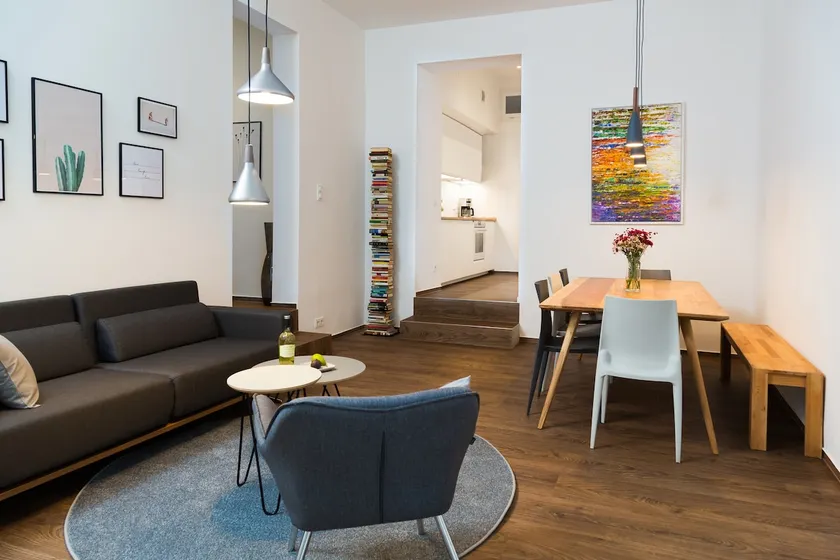 3 Bedroom & 90qm Apartment in Charlottenburg - Image 1