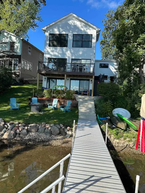 Lake House ON the Water, Hot tub, Boat Rental! WOW - Image 1
