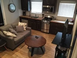 Gramercy Clubhouse Flat - Image 1