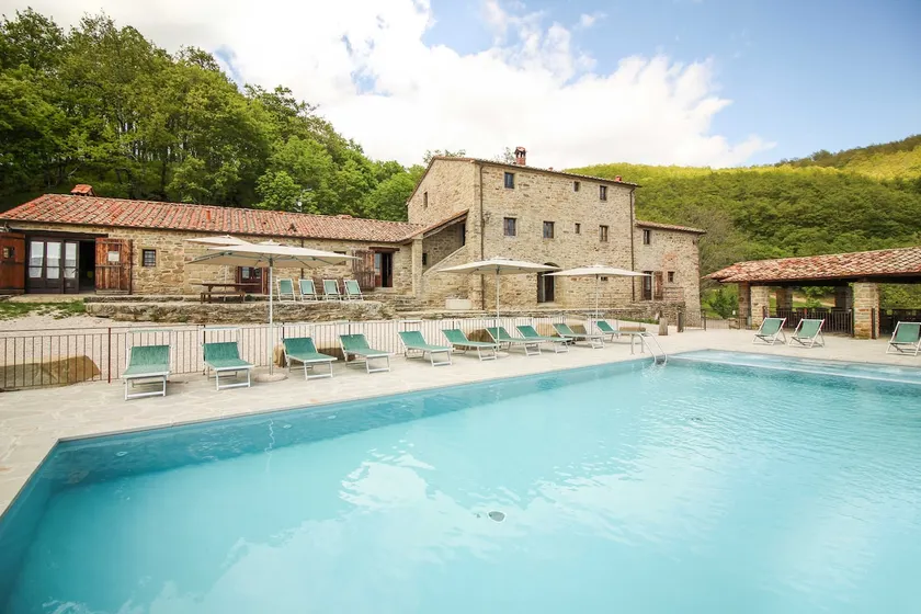 Villa Santarsa, 31 people, magnificent views and private pool, no neighbors - Image 1