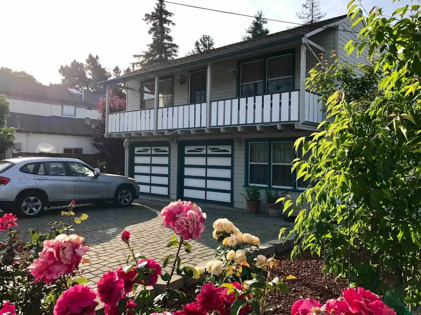 Sunny house in the middle of Bay Area - Image 1