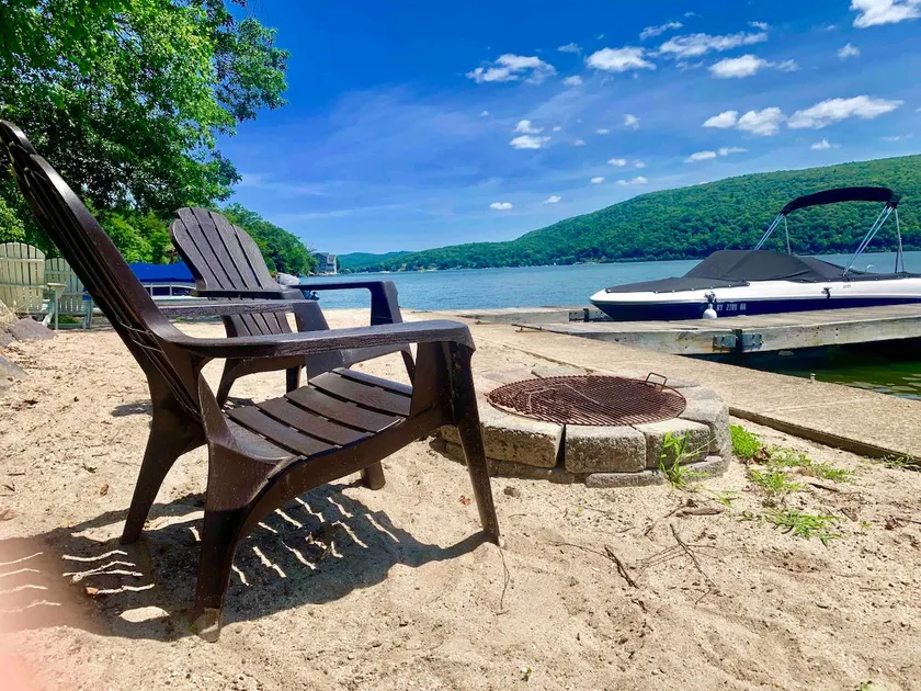 The Woodland Lakehouse under an hour from NYC ! - Image 1