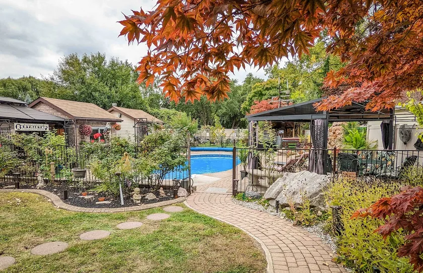 The Ambassador Estate Inn - Image 1