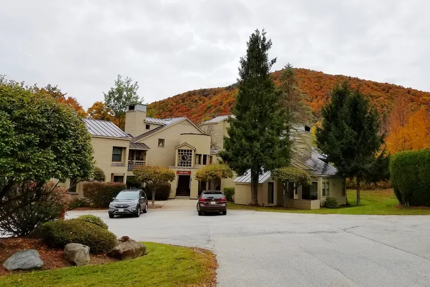 105 Fox Hollow Village Pvt - Red Fox - Unit B-4 - Image 1