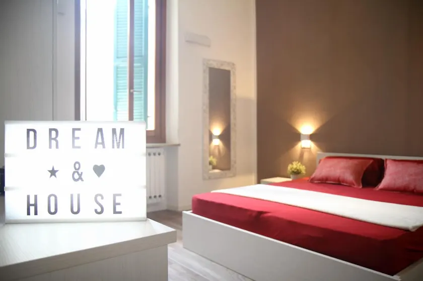 Verona Dream House - Image 1