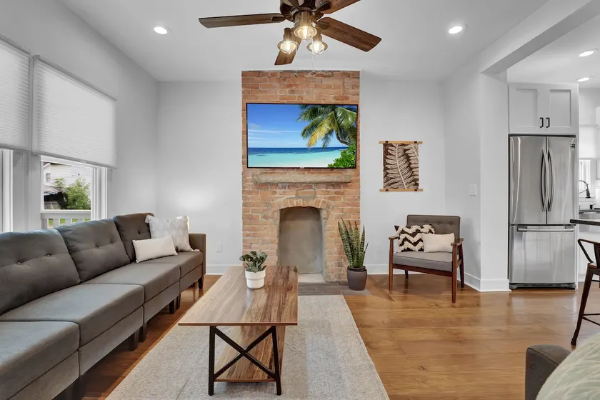 NEW & AMAZING Short North/Victorian Village Home! - Image 1