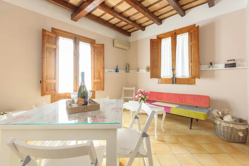 The Cosy Sicilian Vintage House - Image 1
