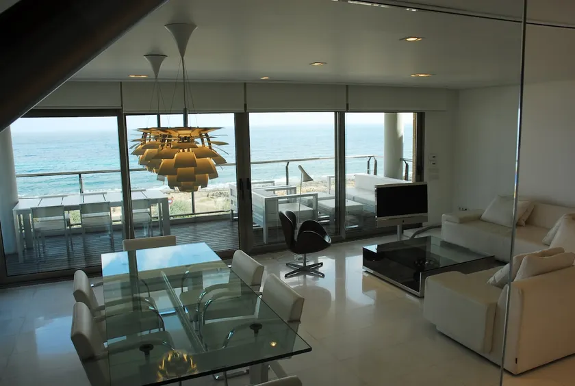 Super Luxury Penthouse - Image 1