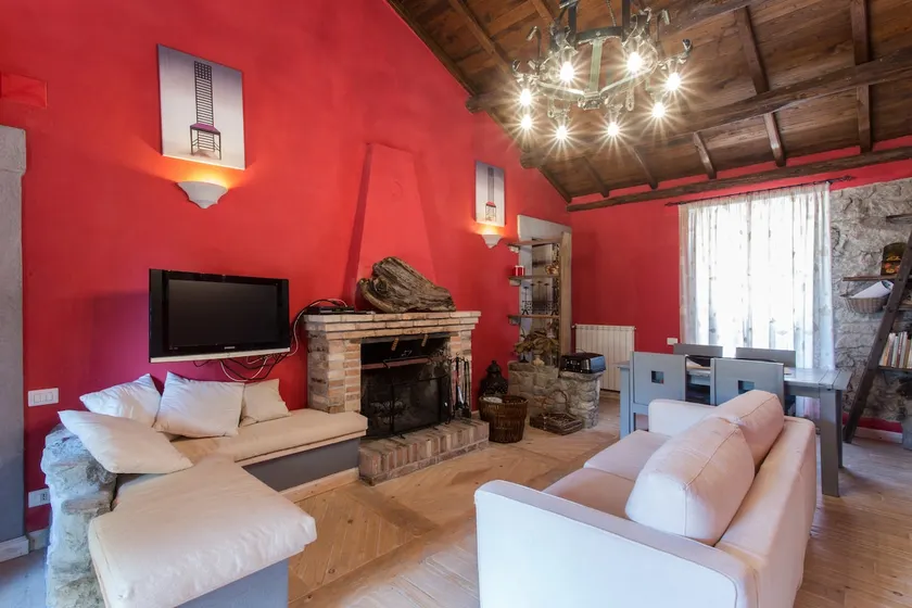 Red Elegant and Charming Country House near Rome - Image 1