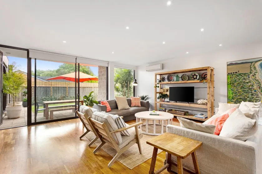 Barwon Heads, Perfect Central Location yet private - Image 1