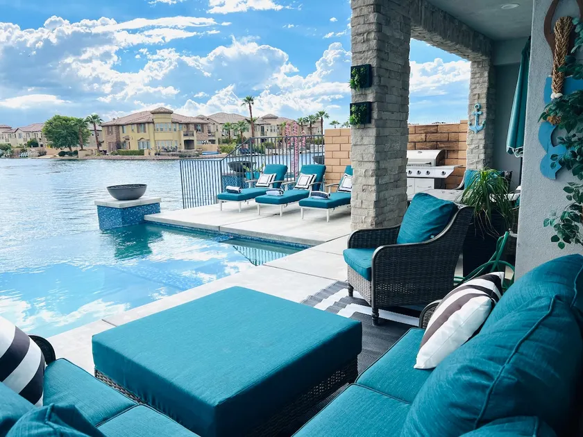 Lakefront Luxury-Tiffany Villa / House w/ Private Pool & Spa - Image 1