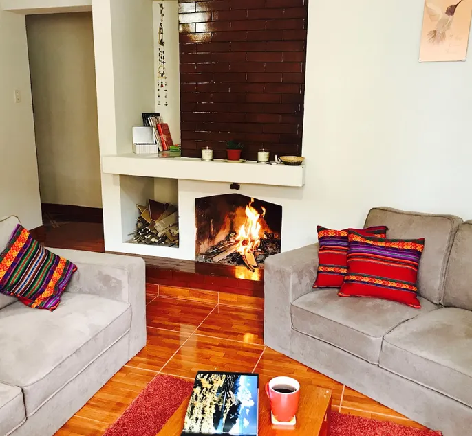 Full and cozy apartment, close to downtown (RH) - Image 1
