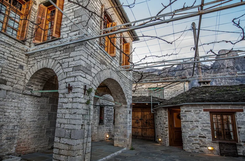 Stonehouse ”Kamares” - Image 1