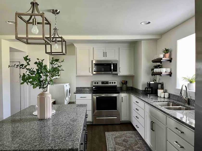 Country Lane Guest House•Hot Tub•Lancaster County - Image 1