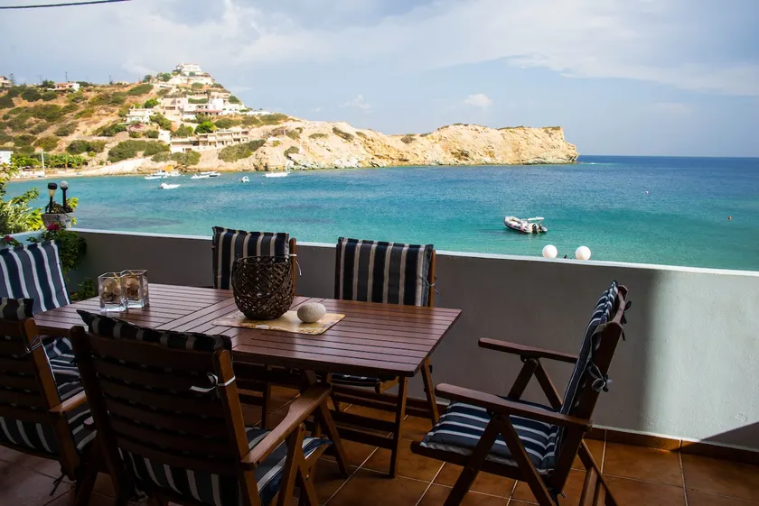 Dream apartment in a top location right on the beach - Image 1