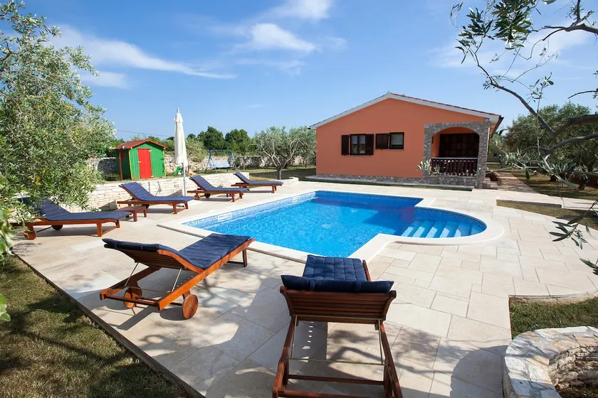 Peaceful Family House \"Tedi\" with heated pool !!!!! - Image 1