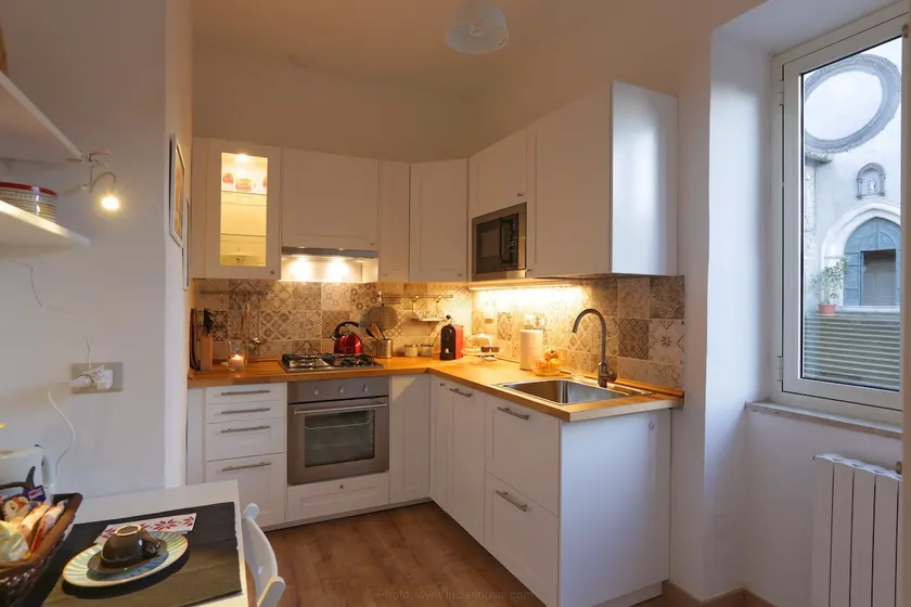 The detached house in Campagnano - Image 1
