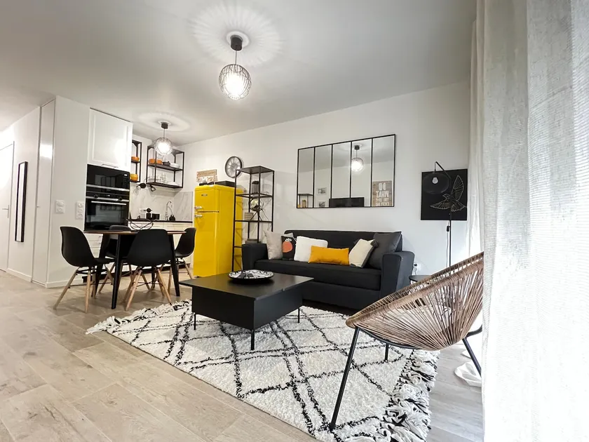 Elegant F2, 12 min from La Défense – Porte de Paris - Image 1