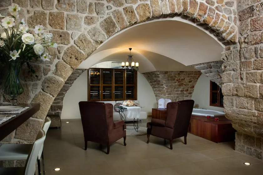 Lighthouse Suite - Acre - Image 1