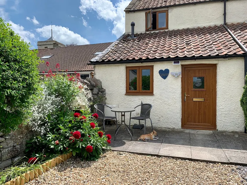 Thorneycroft cottage on the Somerset Levels - Image 1