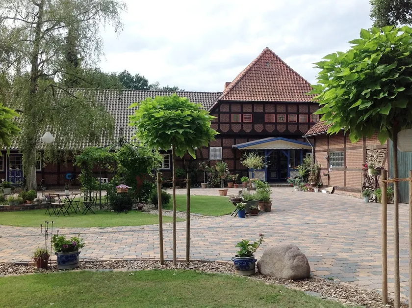 Edemissen OT Plockhorst separate guest apartment - Image 1