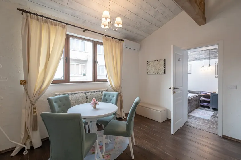 Designer 1BDR Apartment on Hristo Belchev Str - Image 1