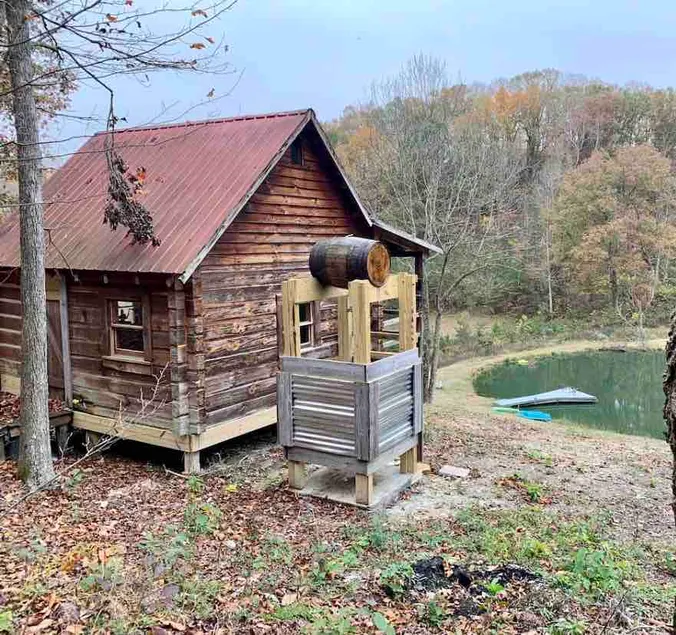 Serene Rustic Cabin and Pond - Image 1