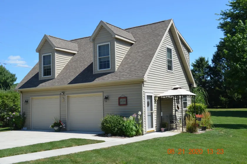 Nature Escape is located in a rural neighborhood. - Image 1