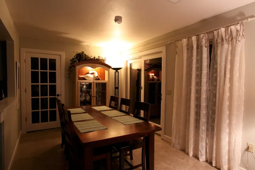 Spacious Suite with Lake View - Image 1